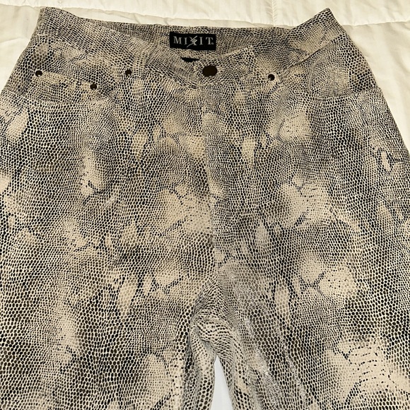 Vintage MIXIT SNAKE SKIN SNAKE PRINT PANTS.. - Picture 4 of 16